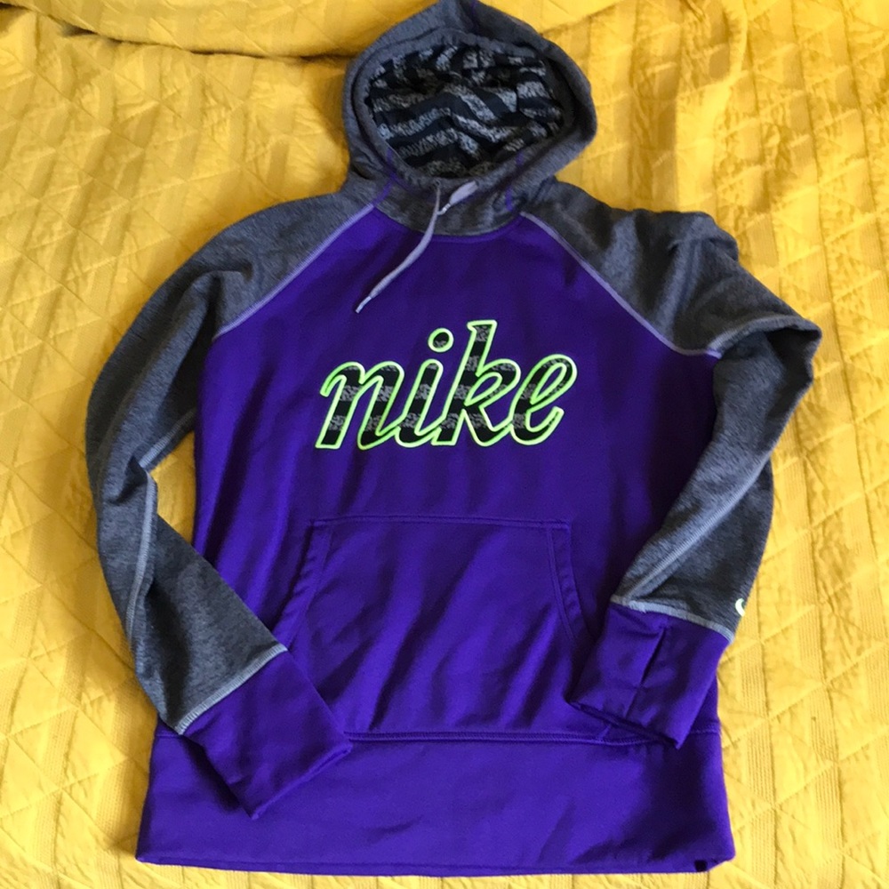 Like new therma-fit nike hoodie